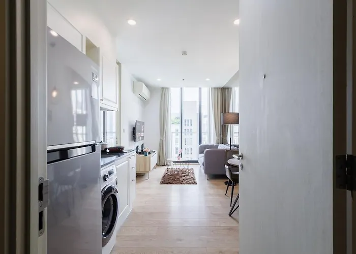 Modern Luxury Center Of Bkk 5 Mins Bts Asok Apartment