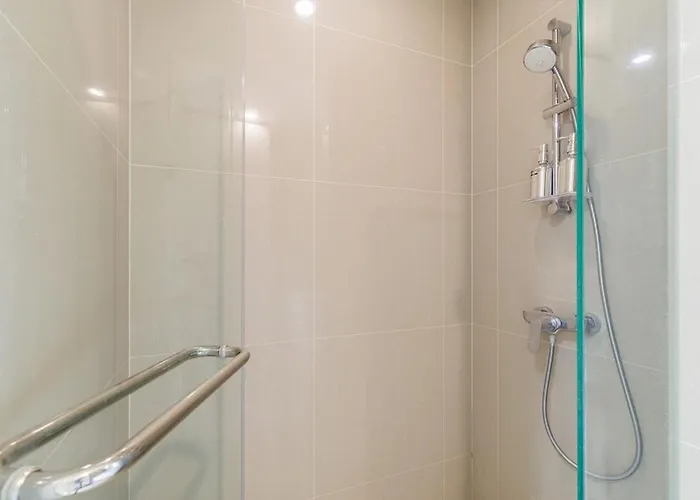 Modern Luxury Center Of Bkk 5 Mins Bts Asok Apartment *