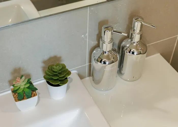 Modern Luxury Center Of Bkk 5 Mins Bts Asok Apartment