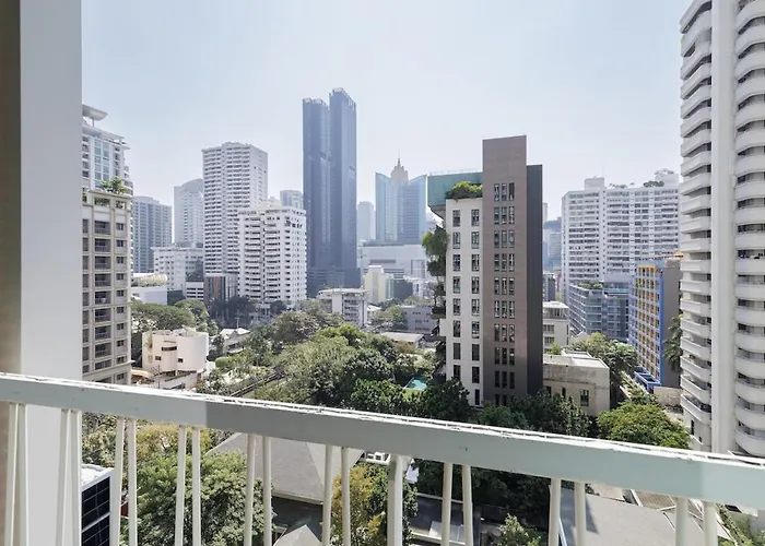 Modern Luxury Center Of Bkk 5 Mins Bts Asok Apartment