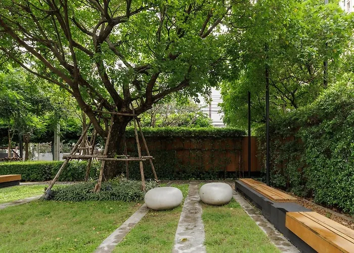 Modern Luxury Center Of Bkk 5 Mins Bts Asok Apartment *